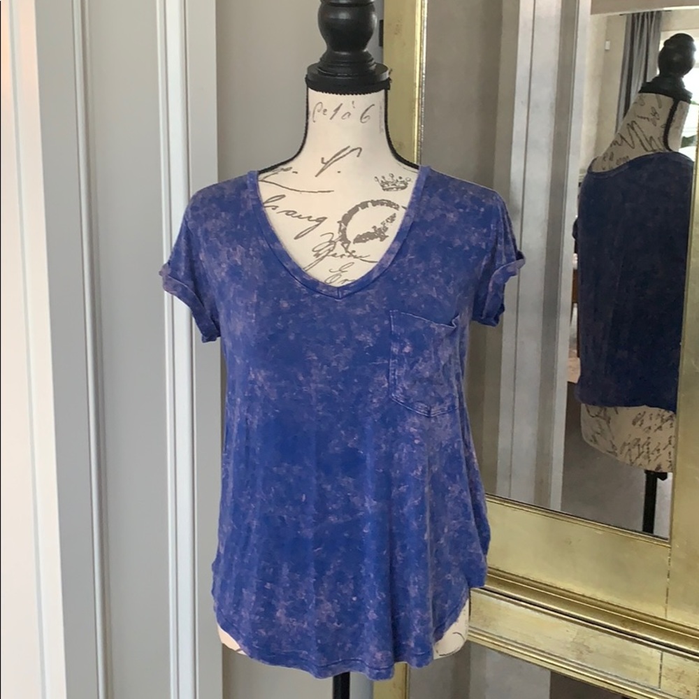 EUC American Eagle Soft & Sexy Tee Size XS!!